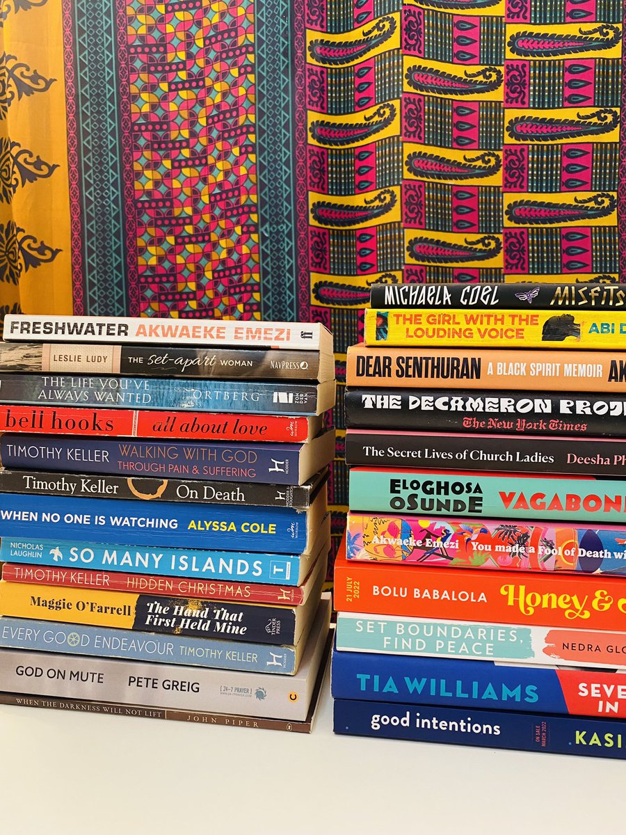 _shaniakilah's tweet photo. The books I read in 2022 😍😍 https://t.co/EjCJbnmUOy