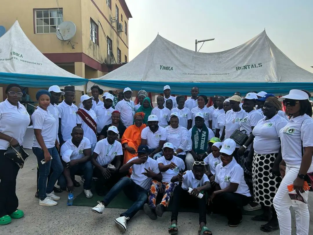 riseapp_ng's tweet photo. End of the year party of the association of artisans in Surulere LGA. #riseappng #riseapp
#happyholidays #streets #empowerment #youthempowerment #ecommerce #artisan #sure #plumbers #electricians #cleaners #findartisan #findvendor #findartisans #findvendors #technology https://t.co/ll4P3BEDrj