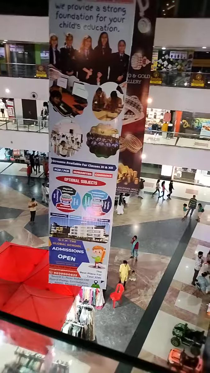 piyush_vermax's tweet image. DB City Mall Bhopal, Madhya Pradesh, India.

youtube.com/shorts/Q2OG2EX…

One of the biggest shopping malls in the heart of India, "DB City" has 13 lac square feet of floor area.

#dbcity #mall #india #bhopal #MadhyaPradesh #shopping #city
