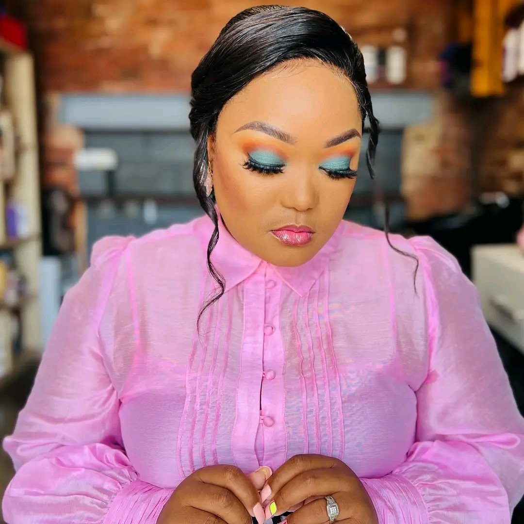joy_zelda's tweet photo. She has a heart of Gold,She a Peace maker and no one can ever be like her MaKhumalo Thobile Mseleku is the best #Uthandonesthembu https://t.co/koXzOyHowH