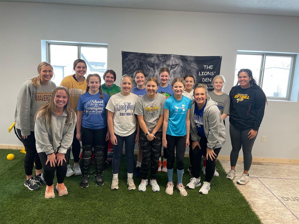 pgsiouxfalls's tweet photo. The 14u and up Q&A Session at our first ever PG DAYS camp was awesome.
The current student athletes had so much to share with our PG kids.
#BetterTogether #PGfam https://t.co/OA2Q0PtM8i