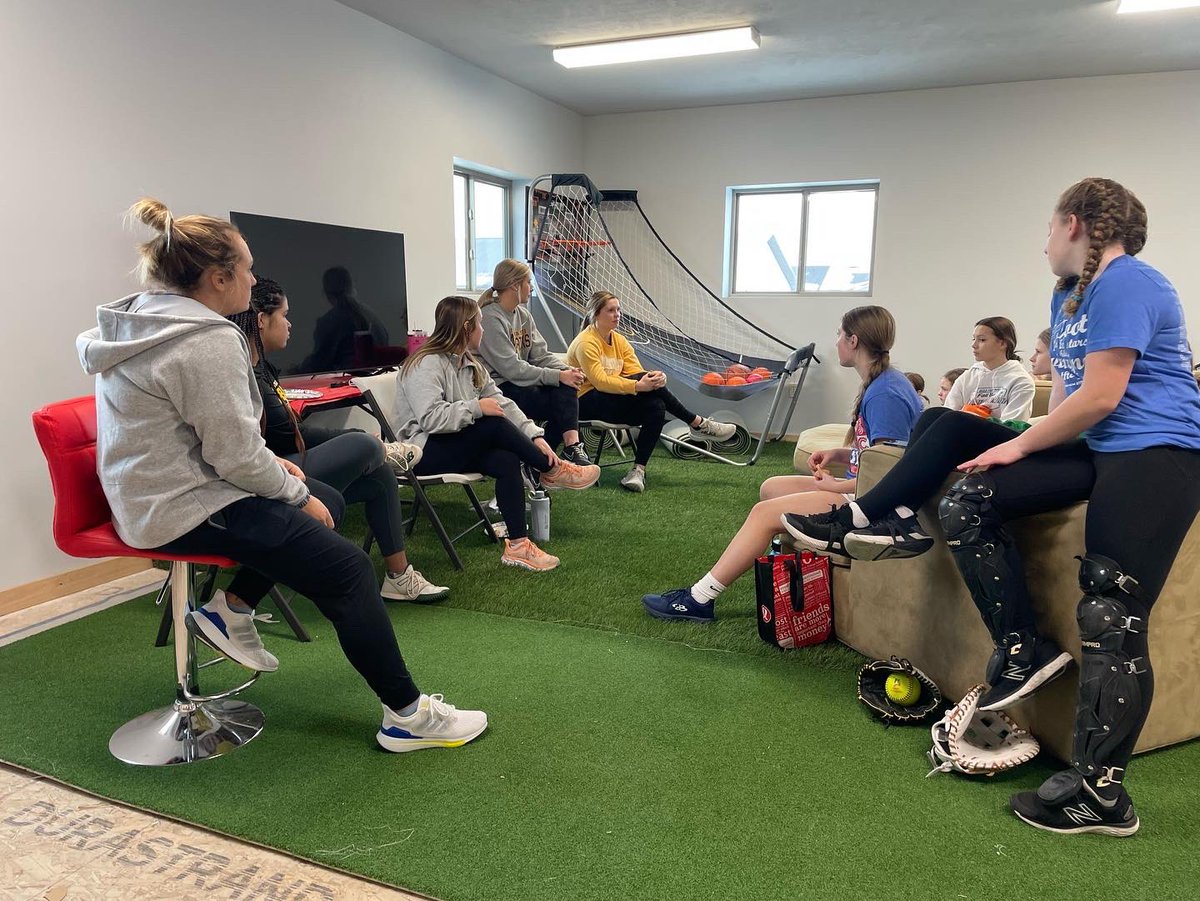 pgsiouxfalls's tweet photo. The 14u and up Q&A Session at our first ever PG DAYS camp was awesome.
The current student athletes had so much to share with our PG kids.
#BetterTogether #PGfam https://t.co/OA2Q0PtM8i