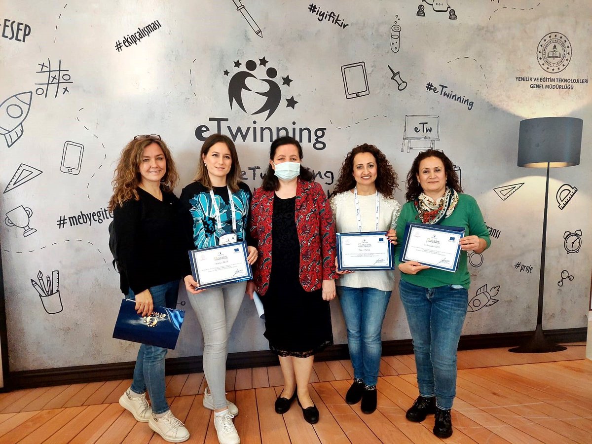 AydinMemArge's tweet photo. 🏆eTwinning 13.Ulusal Konferansı 26-28 Aralık 2022 tarihleri arasında Antalya’da gerçekleştirildi.

🏆İlimizi temsil eden öğretmenlerimizi tebrik eder,başarılarının devamını dileriz.

#HerŞeyAydınİçin

@mebyegitek
@ValiAKSOY
@mfatihdoger
@seyfullah0966
@mehmetatay09
@tretwinning https://t.co/4r0KvAHyEN