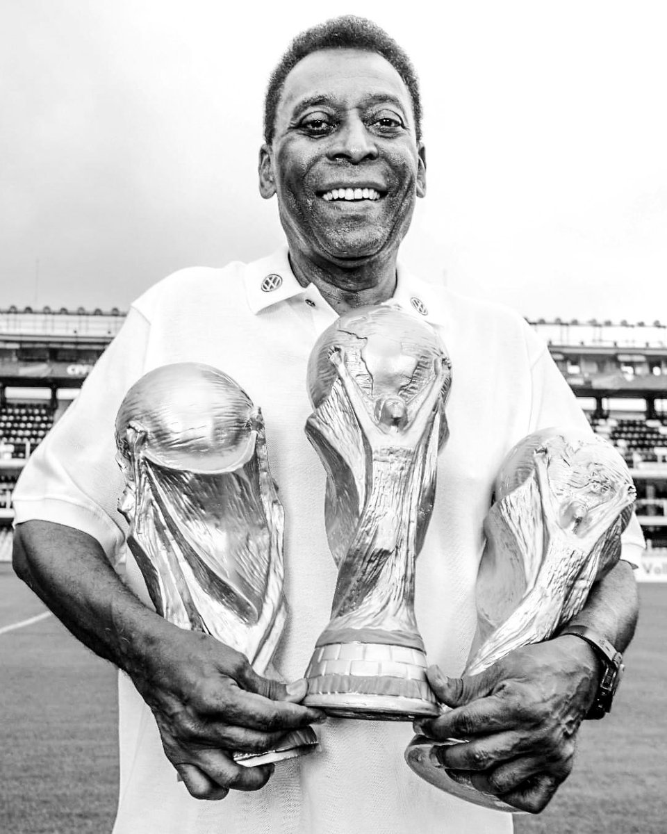 EuroFoot (@eurofootcom) on Twitter photo 😢🇧🇷 Pelé has sadly passed away. His manager has confirmed the 82-year-old sadly passed away in hospital within the last hour, reports <a href="/tariqpanja/">tariq panja</a>. 😢🇧🇷 Pelé has sadly passed away. His manager has confirmed the 82-year-old sadly passed away in hospital within the last hour, reports <a href="/tariqpanja/">tariq panja</a>.