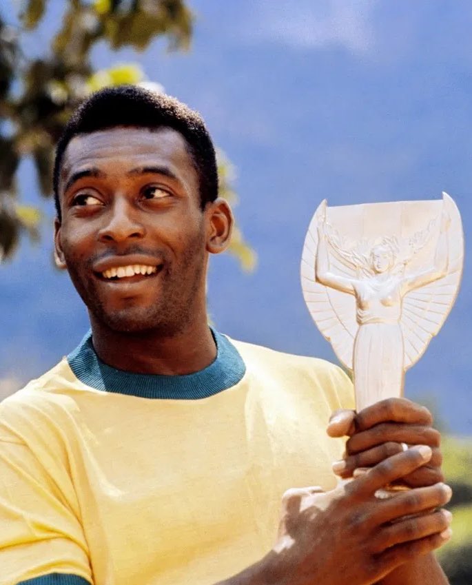 LDNFootbalI's tweet photo. RIP to the one and only, Pele. 🕊️ https://t.co/fhPqmBimiW