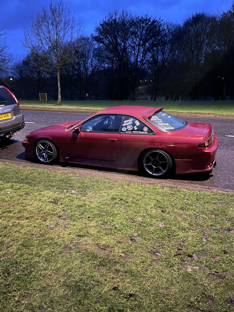 P1 9j +17 with a 25mm spacer these guards can really hold something huh