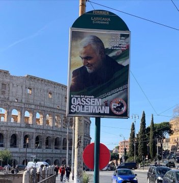 fa_abv's tweet photo. General Soleimani is a hero without borders...
This is Rome, Italy...

#HERO ❤️ https://t.co/bdPUXmsnPj