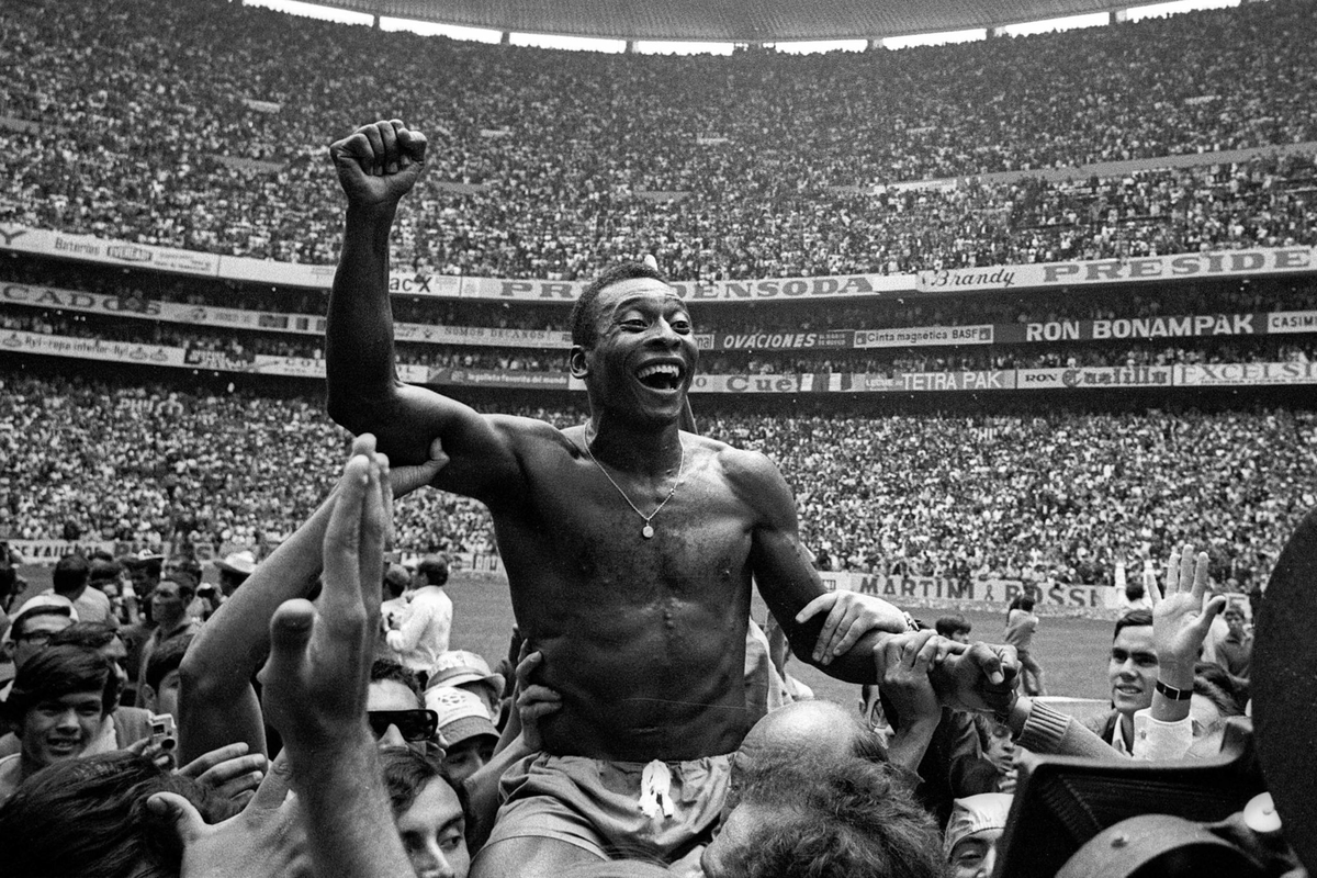 Le Roi, le génie, la légende... Il était le père de ce sport.

Repose en paix Pelé, le monde du football est en deuil 🕊️