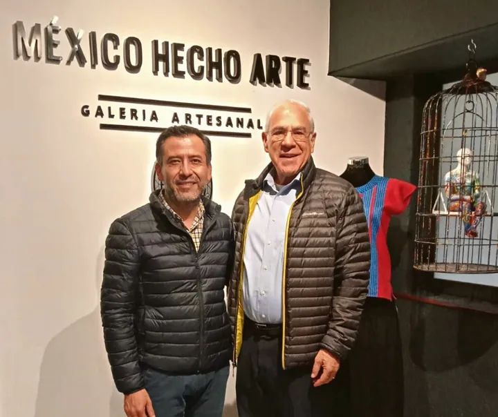 varelaalberto's tweet photo. Muy honrados con la visita del Mtro. José Ángel Gurría, ex-Secretario de Relaciones Exteriores y de Hacienda y Crédito Público de México, así como ex-Secretario General de la Organización para la Cooperación y el Desarrollo Económicos (OCDE) a MÉXICO HECHO ARTE, Galería Artesanal https://t.co/JsQ1YmERv7