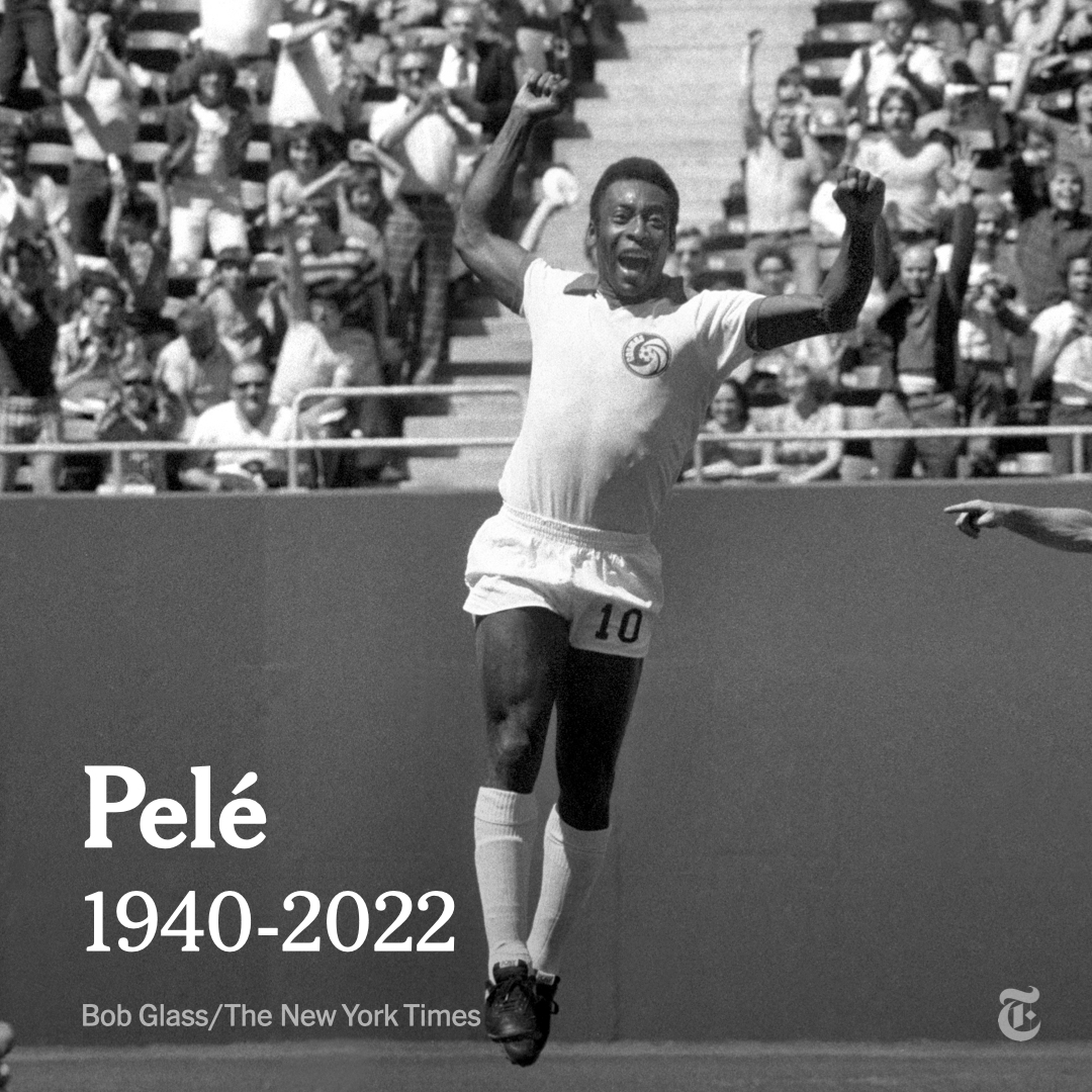 A black and white photo of Pelé jumping. Photo by Bob Glass/The New York Times.