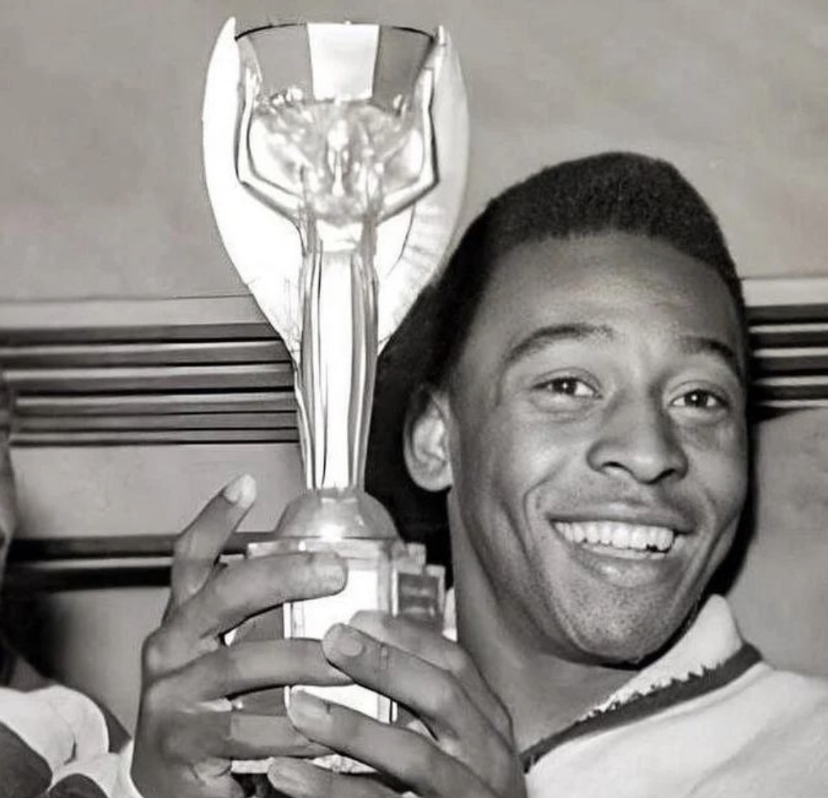 Footballtweet's tweet image. Long live the King. 👑🇧🇷❤️🕊️