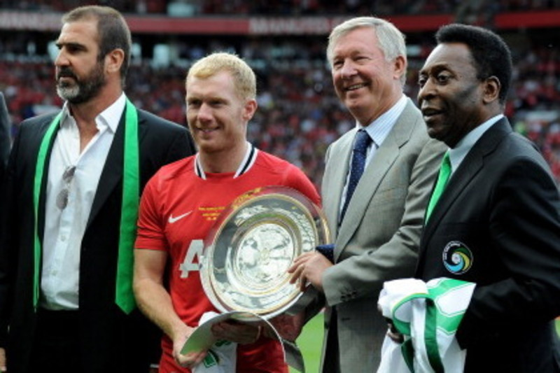 Charlie_Mulh's tweet photo. Rest in Peace to the absolute GOAT of world football, Pele. I had the honour of seeing him in the flesh at Paul Scholes' testimonial in 2011, alongside Sir Alex Ferguson and Eric Cantona. And when I seen him, it was a honour I'll treasure for the rest of my life. RIP https://t.co/eGZFPuAN7B