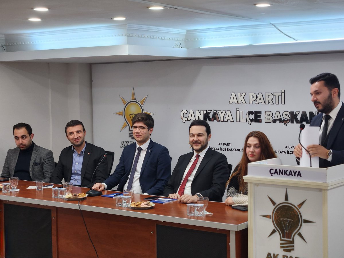 akcankayagenc's tweet photo. 🔸️Haftalık Olağan Yönetim Kurulu Toplantımızı Ankara Milletvekilimiz Sn. Orhan YEĞİN'in (@orhanyegin ) katılımlarıyla gerçekleştirdik. 

🔸️Aktarmış olduğu tecrübelerinden ve katılımlarından dolayı teşekkür ederiz.😊 https://t.co/l4XatfMmwY