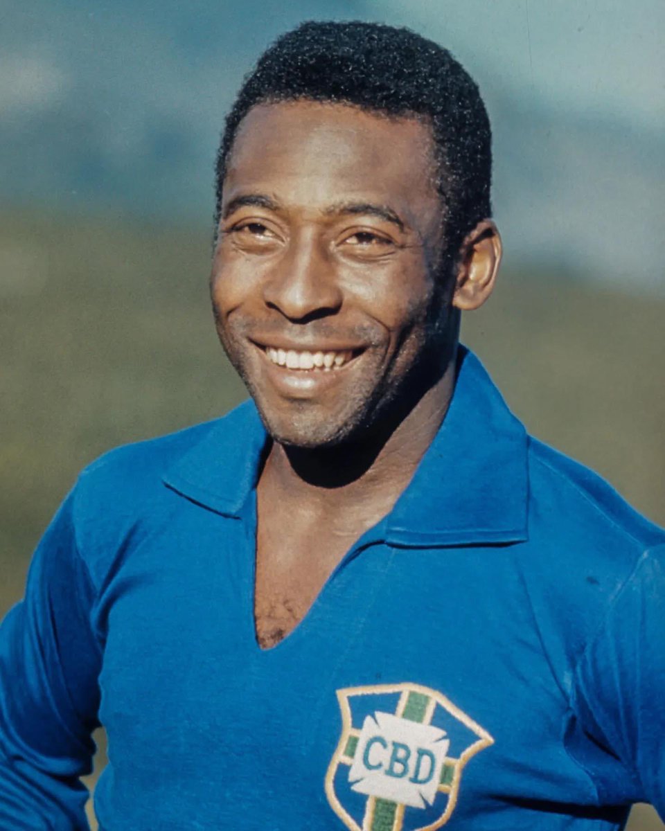 Karamac2222's tweet photo. RIP Pele https://t.co/L3VyyPJAw3