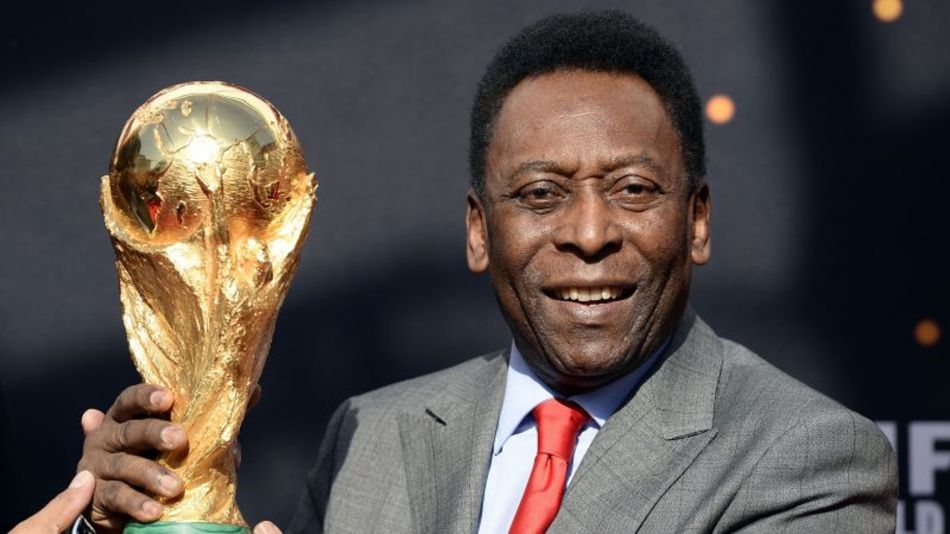 A los 82 años fallece el destacado Rey del fútbol Pelé

El deceso se produjo en las últimas horas producto de un cáncer terminal que lo aquejaba hace un tiempo.