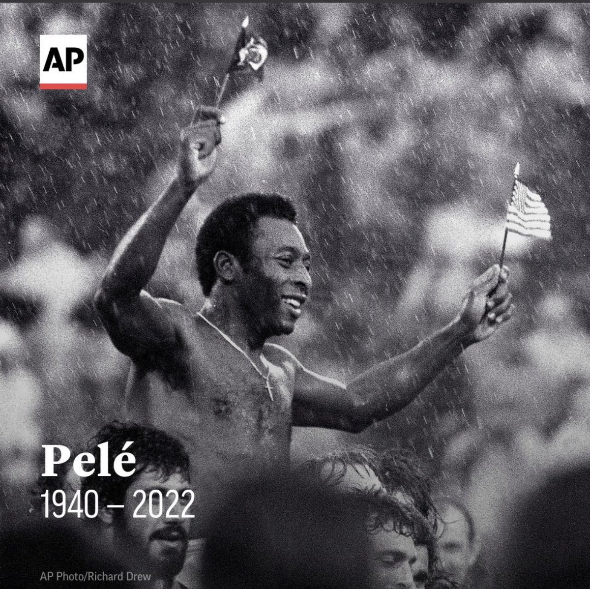 bander___'s tweet photo. Rest in peace #pele https://t.co/r6VSaO1gGm