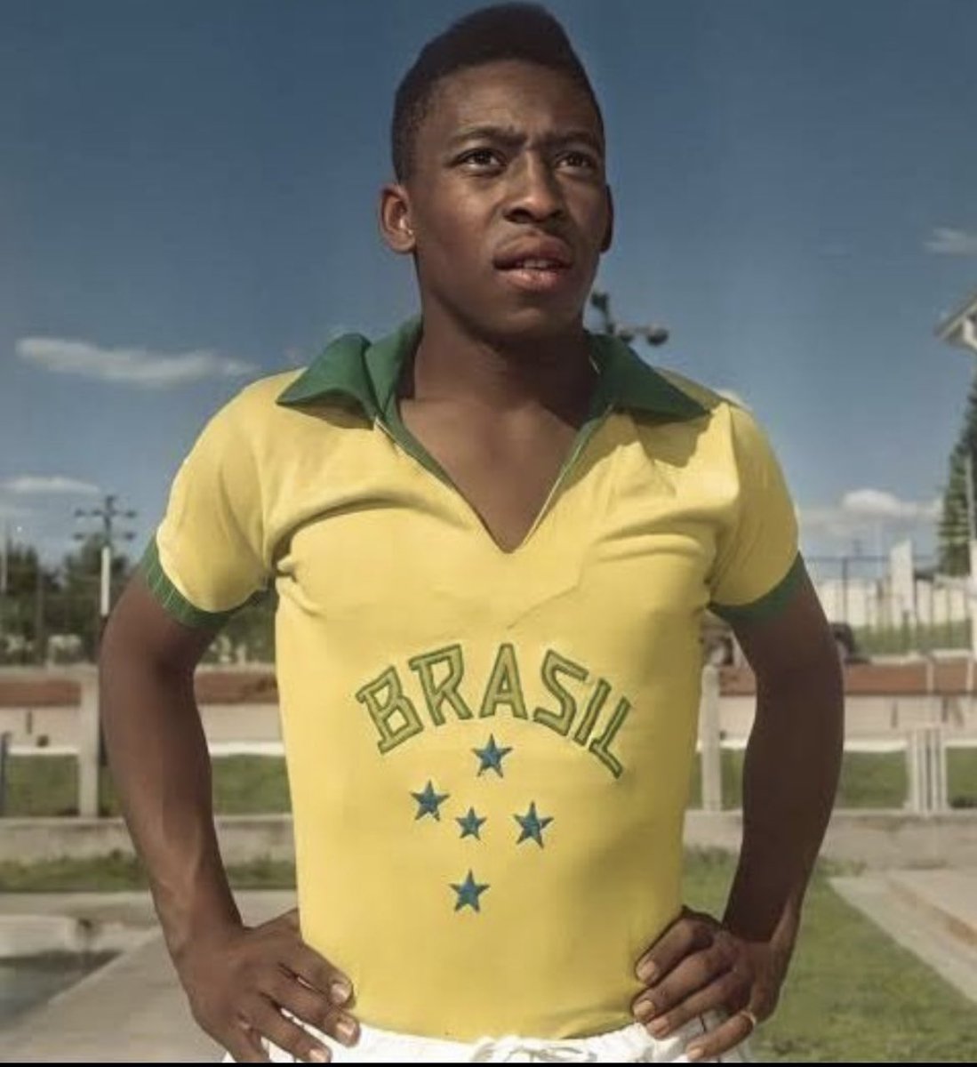 MoNHussein's tweet photo. RIP Greatest 🐐 https://t.co/4piiW1m4WS