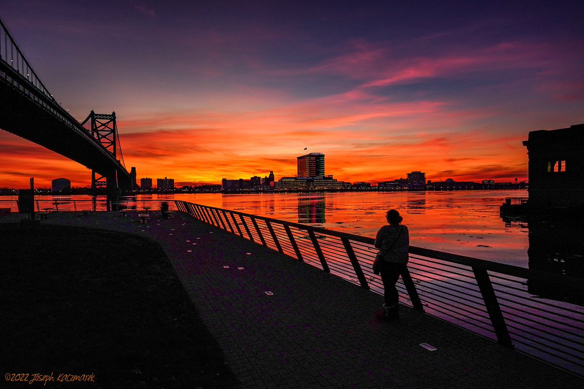 Race Street Pier sunrise 12.29.22 <a href="/DelRiverWfront/">Delaware River Waterfront</a> #Philly