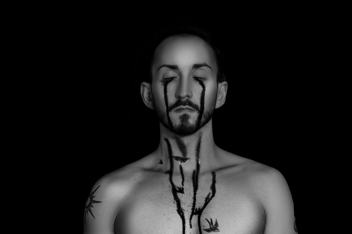 ByChrisPhoto's tweet photo. ANNIHILATION. 2/3
Puis, tout s’est accéléré d’un coup. Ça nous a dévoré de l’intérieur, ça nous a transformé sans que nous ne nous en rendions compte. 
#autoportrait #artisticportrait #artistic #man #manportrait #bnwphotography #bnw https://t.co/4GHcrFaQzA
