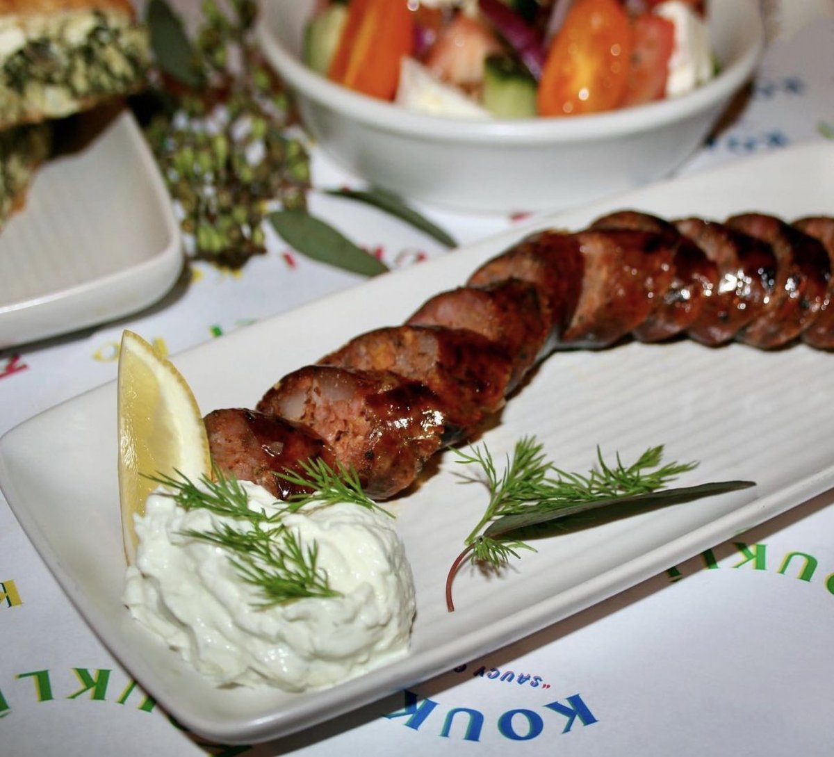 koukli_nyc's tweet photo. Loukaniko Skewer | Country style pork sausage, orange zest, and leeks served with warm pita bread and your choice of Saucy Yogurt or Saucy Vinaigrec
#eatingnyc #newforkcity #nycfoodie #bryantpark #nyc https://t.co/PLTBg7YPp8