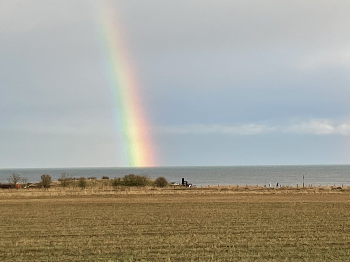 flintheborder's tweet photo. Resting by fire after watching rainbow over the sea 🌊  🌈 https://t.co/oybG3QPCdl