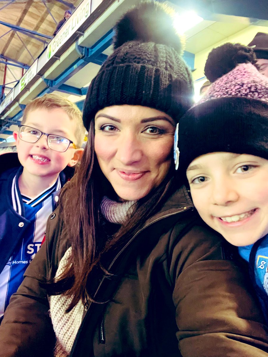 Christmas week match and these 2 are super excited to be at a night match! Come on Wednesday! 🦉 #shwpva