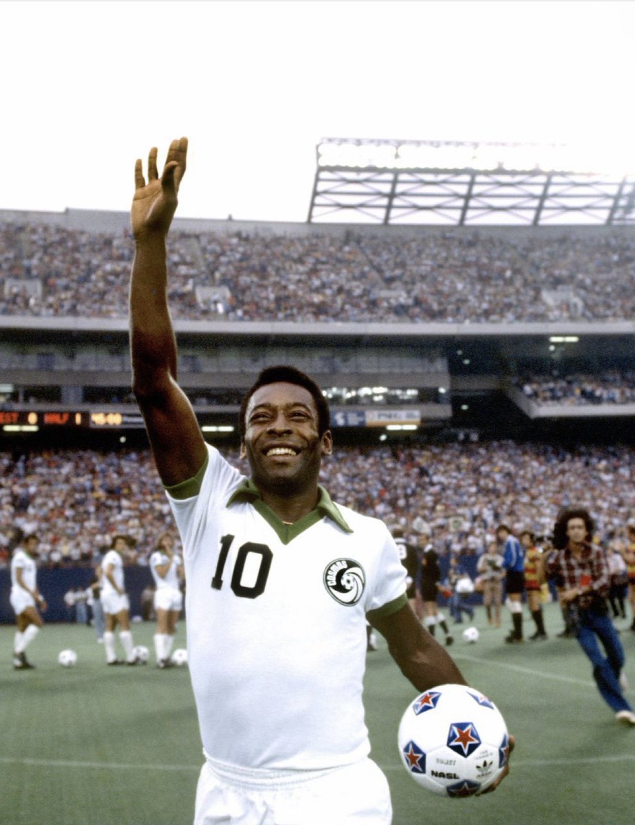fredolfo's tweet photo. Farewell to the absolute GOAT. Rest in peace #pele https://t.co/8LXIgeIxPB