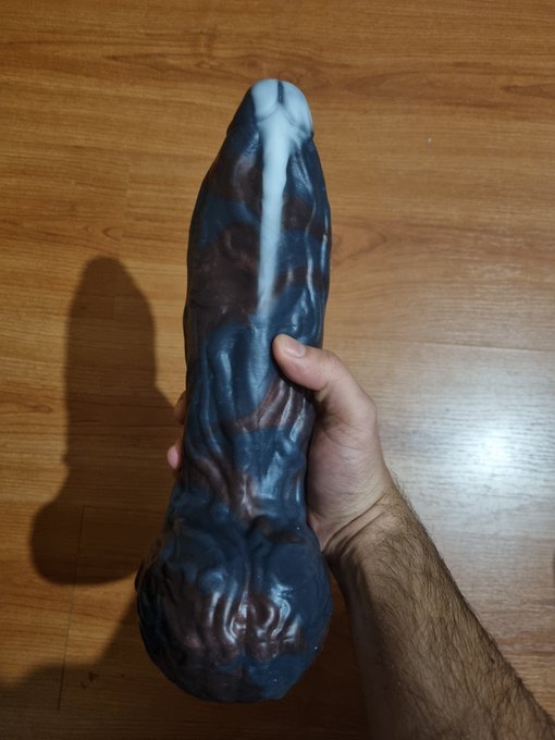 Christmas wasn't over until this gorgeous toy from @AllNightToys got to me! Can wait to give it a go<a href="/tag/stretching"class="tags"><span>#stretching</span></a><a href="/tag/buttplug"class="tags"><span>#buttplug</span></a>