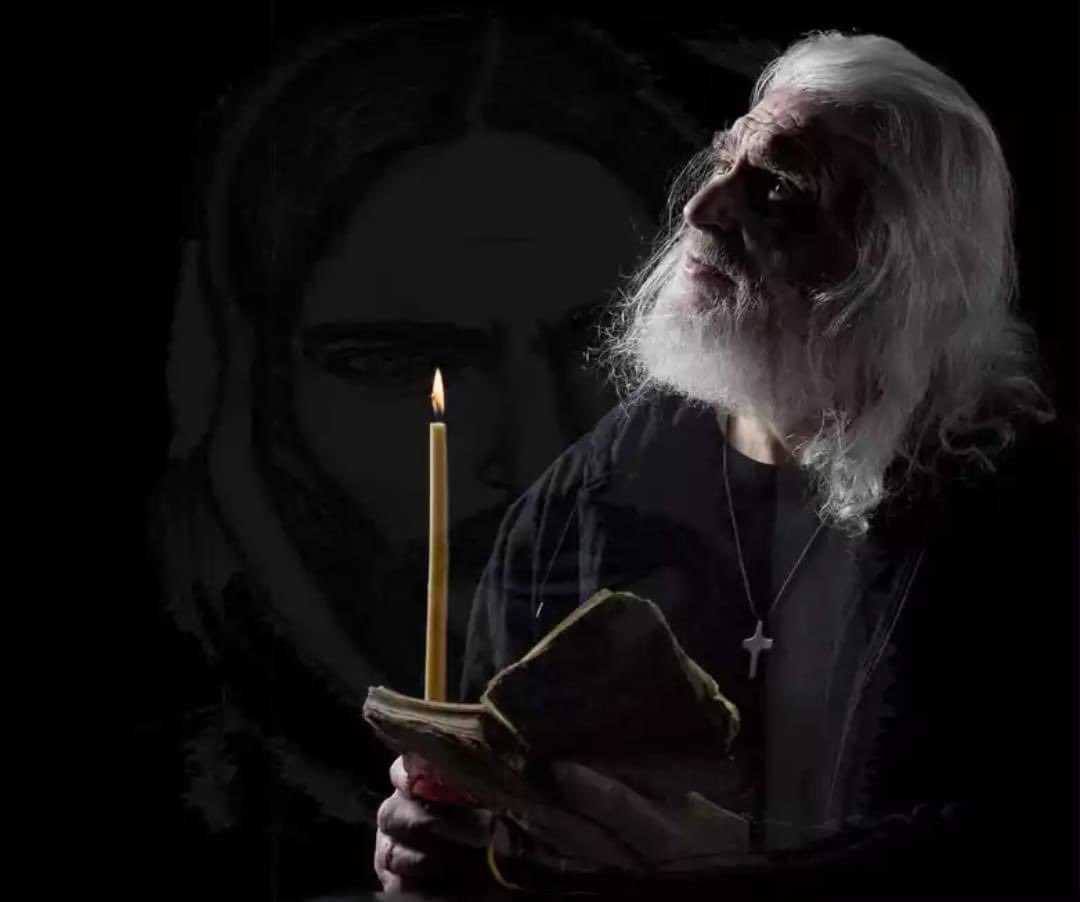 « Car il n'y a pas d'autre cause de l'Incarnation que celle-ci : Il nous a vus prosternés, périr, tyrannisés par la mort, et il a eu pitié de nous. »— St Jean Chrysostome