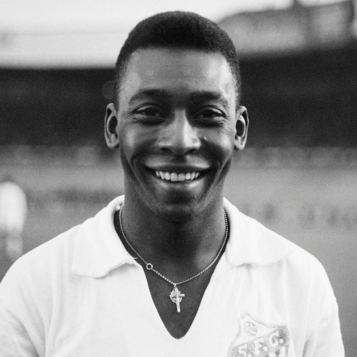 LUFC's tweet photo. 🤍 𝗧𝗵𝗲 𝗚𝗿𝗲𝗮𝘁𝗲𝘀𝘁!
#LUFC joins the world in expressing our sadness at the passing of football legend, Pele. Our thoughts are with his friends and family at this time. RIP https://t.co/wmy44K7PFo
