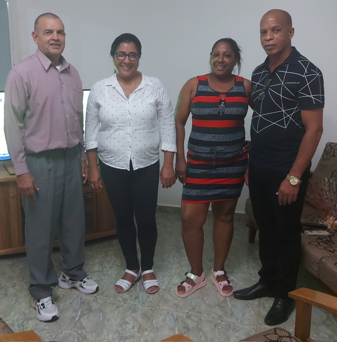 Los colaboradores de Cubadeportes, Keinys García y Jorge L. Silot llegaron hoy a Djibouti y fueron recibidos por el Jefe de Brigada y la consejera de la Embajada de Cuba.