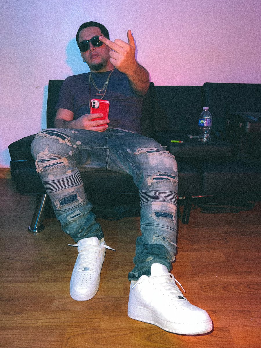 therealmoebucks's tweet photo. ARAB PHARAOH YU JUST COP THAT BUT I HAD THOSE👳🏽♂️💸💯 SWIPE. #MOEBUCKS #ARABSEASON #LINKINBIO #STOPPLAYING #AYE #EXPLOREPAGE #HEEELLLOOOO https://t.co/XWE6V1BFiE