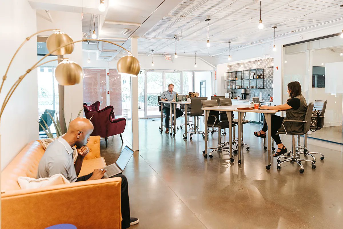 officefinder's tweet photo. From Traditional Office to Coworking: Making the Switch. Coworking spaces are fundamentally about employers offering value, choice and flexibility to their employees.  https://t.co/MU4qprWHsa
#coworking #OfficeSpace https://t.co/eeQuh8qoqh