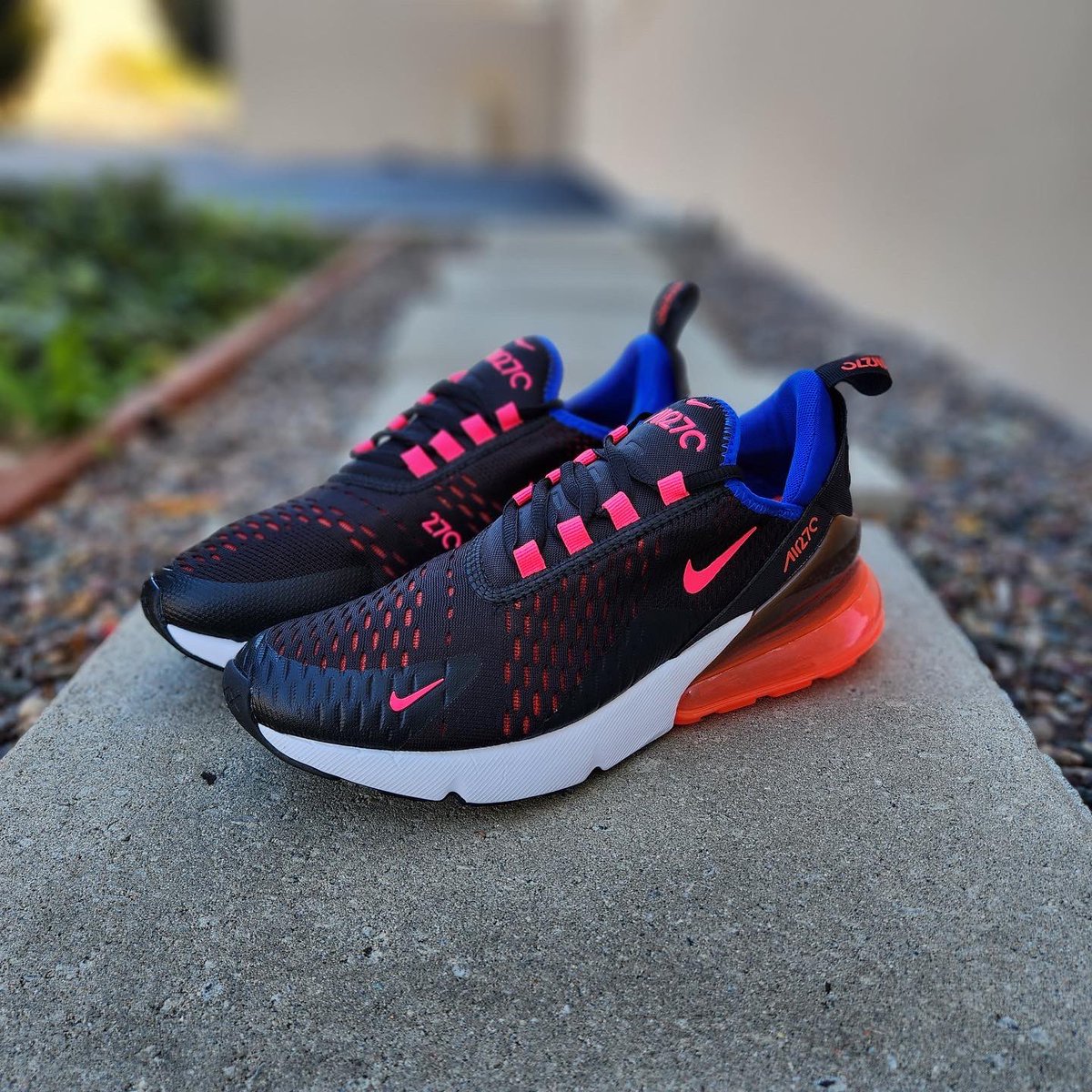 PrivateSneakers's tweet photo. 💥W Nike Air Max 270 “Black Bright Crimson”💥
.
Women Sizes 6W-9W $159.99
•
Available now at Long Beach, Anaheim and https://t.co/c3ER0x7yEn
•
#nikela #nike #am270 #sneakers #kicks #kotd #sneakerhead #shoes #airmax270 #mama #girlsneakers #am270react #hypebae https://t.co/ADbxtArc6q