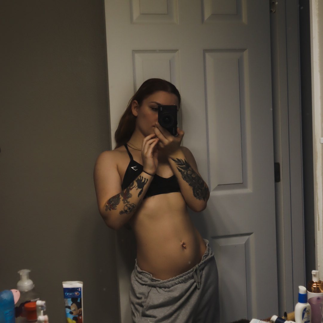 cummytrix's tweet photo. Click the link to see me take these off 😘 OF is now FREE https://t.co/kXPiEpVyrP https://t.co/kDJ5z4wHgF