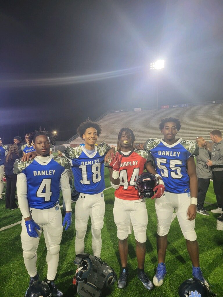 Congrats to Jayden Dailey, Mason Robinson, Ja’Marley Riddle, and DeNigel Cooper. They represented Camden County well today in the GACA All Star game. College Coaches, pay attention to these 4, great players, young men, and students!