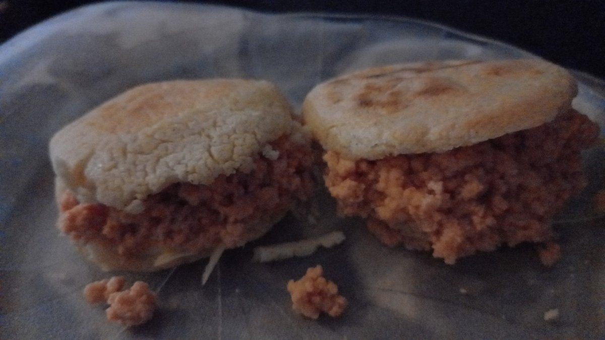 Katauroraaa's tweet photo. Anyways, Arepa time 💕
Best thing ever https://t.co/SEM3FqwSLb
