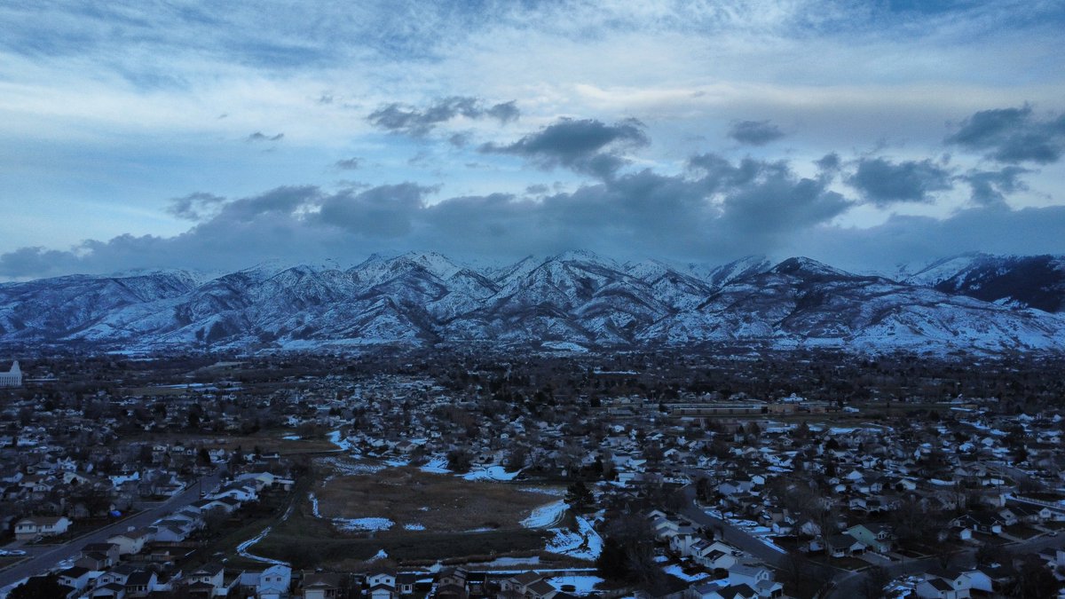 DeepstateDroner's tweet image. A beautiful day overlooking the
wasatch mountians. ❄
