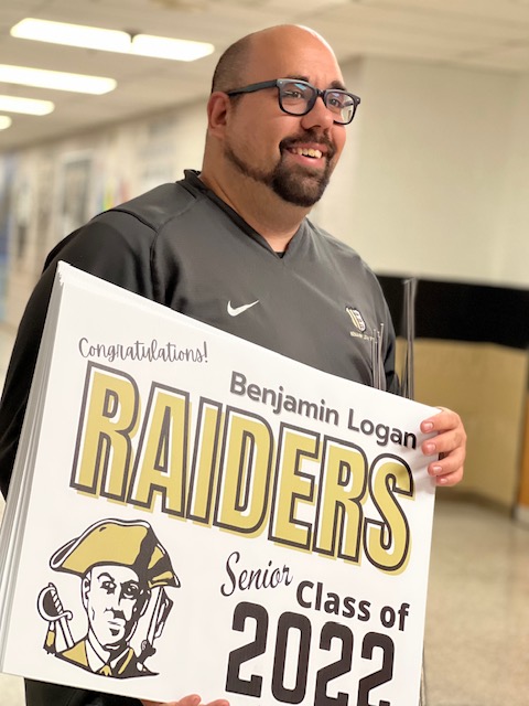 Music teacher Myles Bowers creates a strong sense of community @benjaminloganHS. The HS concert band is unique in that there is only one band, so every student participates, no matter their instrument ability level. Read more: bit.ly/3WzvEFA #TeachersHonoringTeachers