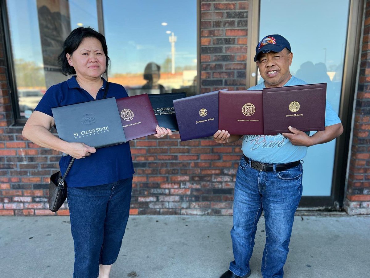 My favorite 2022 memory: my parents achieving their lifelong dream of putting ALL FIVE of their kids thru college. 

Here they are proudly holding all of the degrees THEY earned. Not us. Them - 2 beautiful refugees.

I wrote about them here: weareiowa.com/amp/article/ne… #VeryAsian