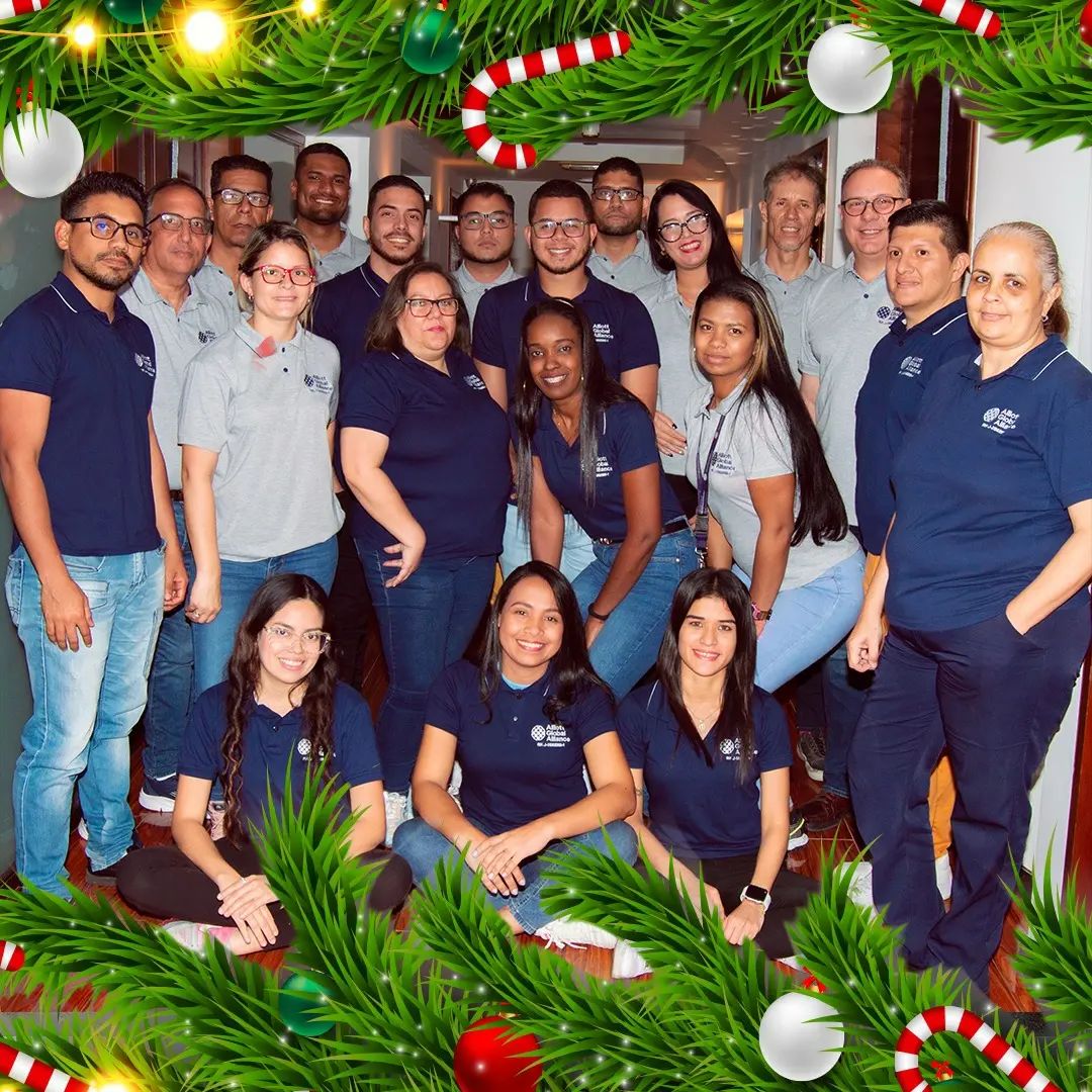 alliottve's tweet photo. Época de amor, unión familiar y alegría ❤️🎄

Reciban un gran abrazo y buenos deseos en esta Navidad de parte del #TeamAlliott. Qué en sus hogares reine el amor, la paz y la felicidad.

🎄💫¡FELIZ NAVIDAD! 🎄💫

#Navidad #MerryChristmas #FelizNavidad #TeamAlliott  #AlliottVe https://t.co/eQe9DjxYpG