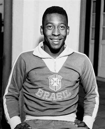 BurnwalAnkit1's tweet photo. @Pele RIP king #Pele 👑😭 https://t.co/x8dj3KUMvc