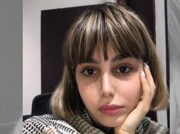 When #NazilaMaroufian interviewed #MahsaAmini’s father,she was threatened &amp; asked not to publish it. But she did. She was arrested on Oct 30 &amp; has been unjustly in prison since then. Incredible courage &amp; commitment in telling the truth. Respect!
#مهسا_امینی #نازیلا_معروفیان #Iran