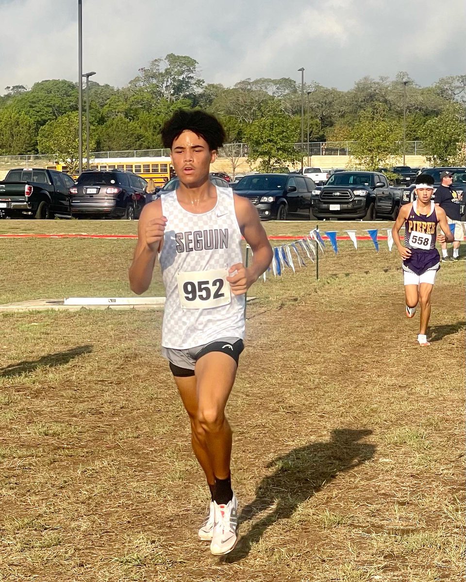 Seguin_XC's tweet photo. Happiest of Birthdays 🥳 to Seguin XC Sophomore, Daylen Sapenter. 🖤⚔️💛⚔️🖤 https://t.co/cc7nWsC2fG