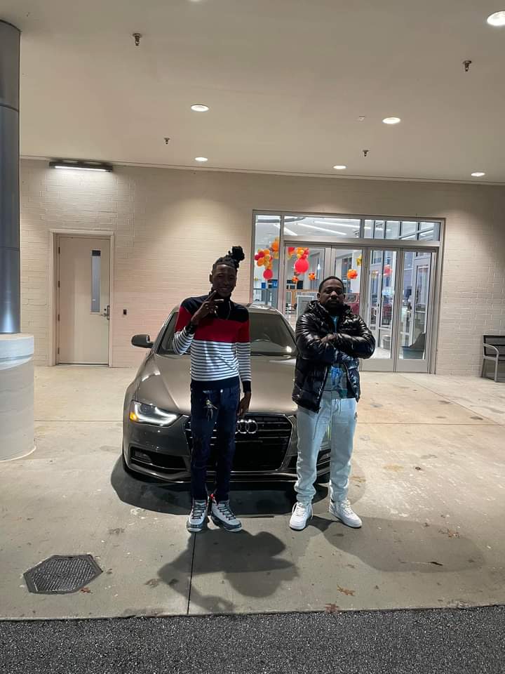 _DontaviousH_'s tweet photo. You have 2 days before new year's then the deal is over prices going back up being me 3k right now I can put you in anything on the lot on my granny soul everything legit lets work https://t.co/WV6o4BhA10