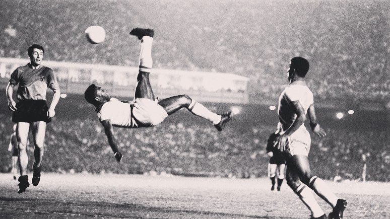 raythedesigner's tweet photo. Farewell to the king of football.
Rest in peace, Pelé.
#PeléEterno #RIPPelé #Pelé #EdsonArantesDoNascimento https://t.co/hoWK3zdo7L