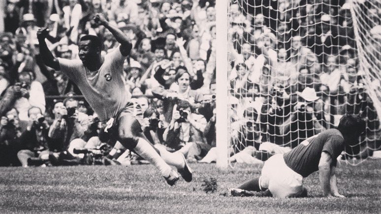 raythedesigner's tweet photo. Farewell to the king of football.
Rest in peace, Pelé.
#PeléEterno #RIPPelé #Pelé #EdsonArantesDoNascimento https://t.co/hoWK3zdo7L