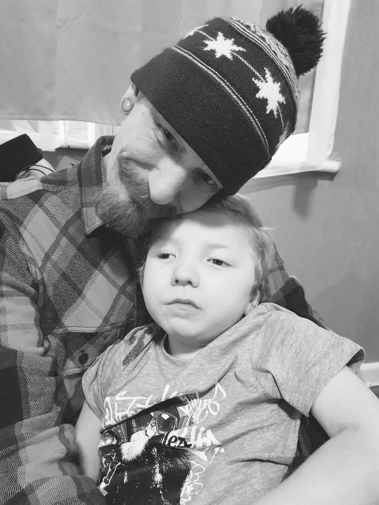 TheMumzi's tweet photo. @KarmicBytes we miss you so very much.. life is not the same with out you.. we all love you..💞💞
 #MiniOps and our dudes.. https://t.co/0fNY7LYyyn