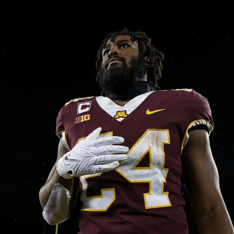 Mohamed Ibrahim, he may have played for the #Gophers but he is an absolute GOAT!

Congrats on an amazing career at Minnesota and this thread is in appreciation for all that you have accomplished!

Mo Ibrahim's records - a thread