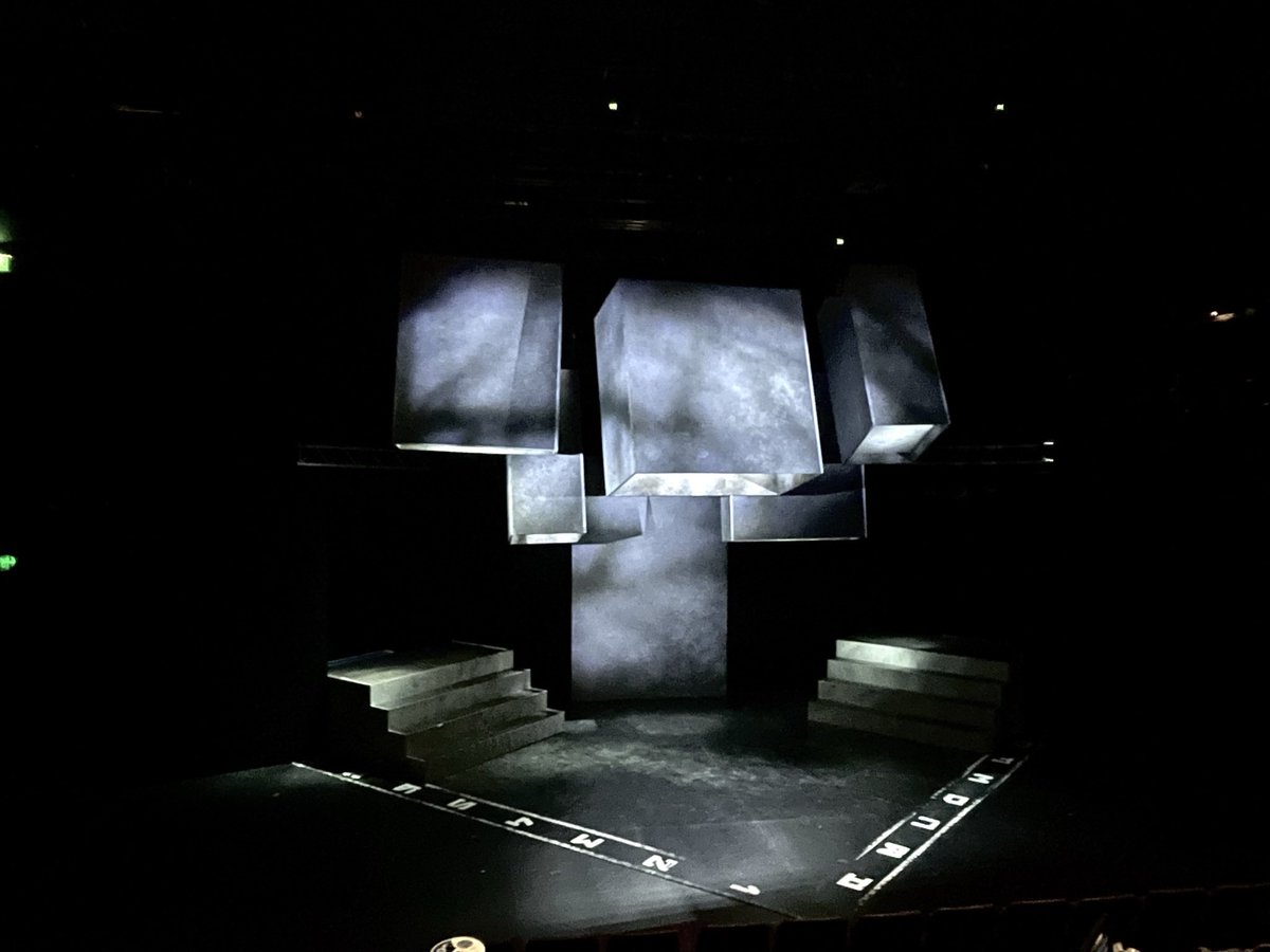 AndrewExeter's tweet photo. 📌 Design Round Up ‘22
#CHESS at @CurveLeicester
produced by @NYMTuk
dir #AlexSutton
#SetDesign #LightingDesign https://t.co/HZnXZVcxM8